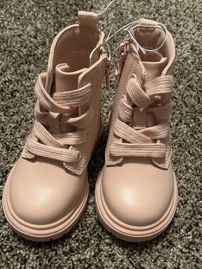 Cat & Jack girls boots